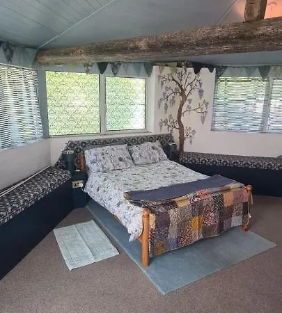 Oak Tree Lane Glamping Casa de Férias *