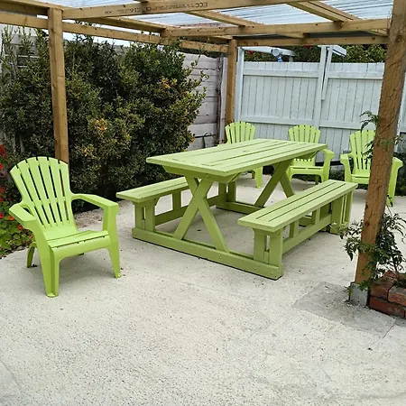 Oak Tree Lane Glamping Holiday home