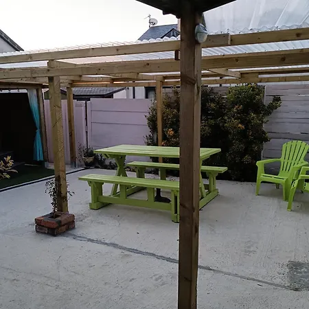 Oak Tree Lane Glamping *
