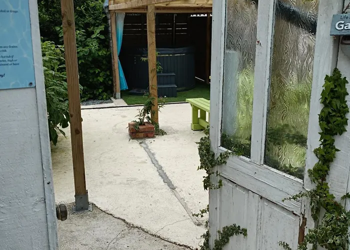 Dom wakacyjny Oak Tree Lane Glamping