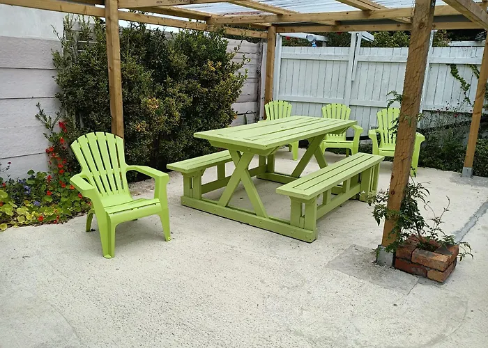 Oak Tree Lane Glamping Holiday home